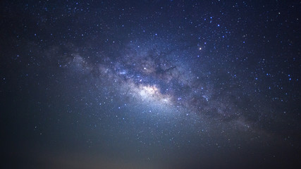 Naklejka premium Panorama galaktyki Drogi Mlecznej z gwiazdami i kosmicznym pyłem we wszechświecie