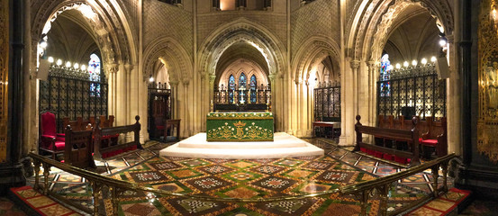 Fototapeta na wymiar Intérieur de la cathédrale Christ Church de Dublin, Irlande