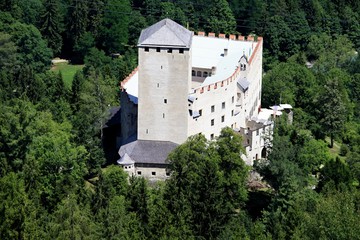 Fototapeta na wymiar castle Bruck, Lienz, Tirol