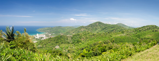 Fototapeta na wymiar Mountain view of Phuket panorama