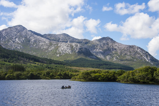 Lough Inagh in the Connemara National Park, County Galway, Connacht, Republic of Ireland