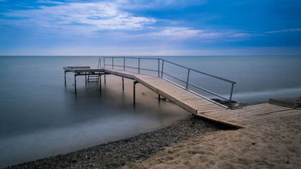 Obraz premium Steg von rechts nah