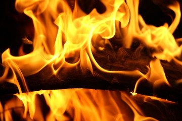 Couch in Flammen (close up)