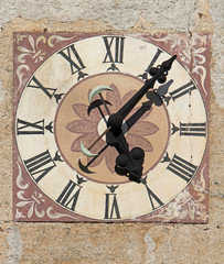 orologio della chiesa di San Maurizio in Söll presso Termeno