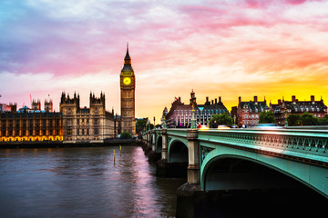 Fototapeta na wymiar Sunset over the city of London, UK