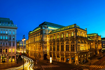 Fototapeta na wymiar View of State Opera in Vienna, Austria during the night