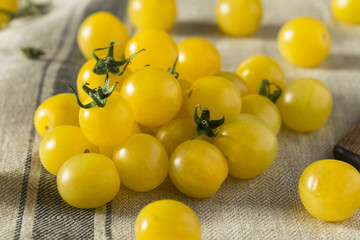 Raw Organic Yellow Cherry Tomatoes