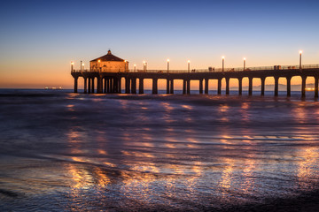 Fototapeta na wymiar Manhattan Beach Pier at sunset, Los Angeles, California