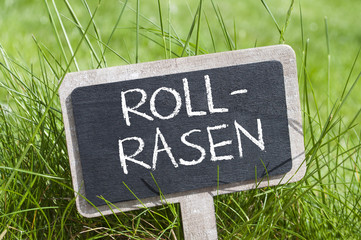 Schild Kreidetafel mit Rollrasen