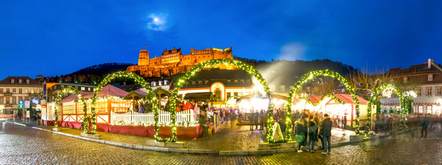 Fototapeta na wymiar Heidelberg Weihnachtsmarkt