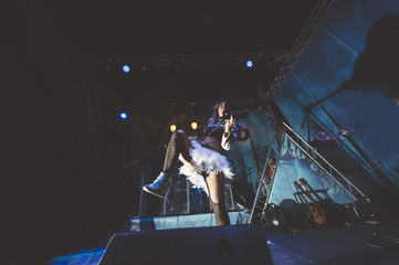 Rock and roll live group