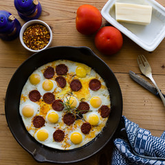 quail eggs in pan