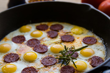 quail eggs in pan