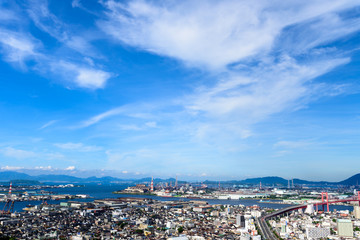 夏の洞海湾の眺め