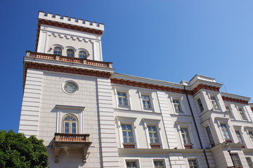 Fototapeta na wymiar Zamek książąt Sułkowskich w Bielsku-Białej (Polska, województwo śląskie), wzniesiony w XIV wieku, po przebudowie w XIX wieku otrzymał eklektyczną fasadę.