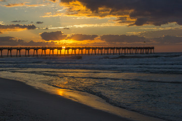 Fototapeta na wymiar Sunset with fishing pier 3