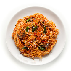 Pasta with meat, tomato sauce and vegetables 