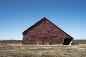Fototapeta premium This Barn in Rural America is About to Fall Down