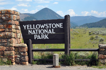 Yellowstone National Park Entrance