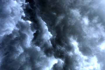 Obraz premium Dark clouds before a thunderstorm.