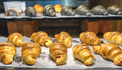 Bread and Croissant Arrange in the basket.