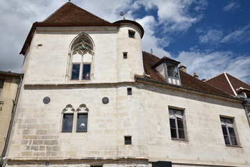 Fototapeta premium Maison médiévale à Auxerre en Bourgogne, France