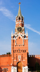 Fototapeta na wymiar Spasskaya tower on Red Square in Moscow in the morning sun