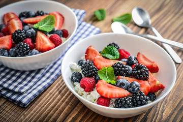 Cottage cheese with fresh berries