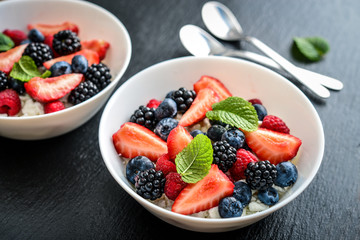 Cottage cheese with fresh berries