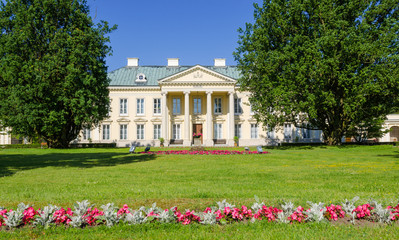 Pałac w Walewicach