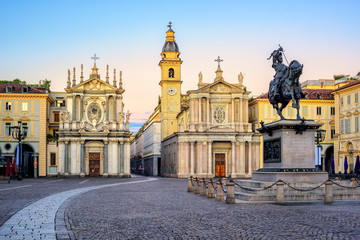 Fototapeta na wymiar Piazza San Carlo and twin churches in the city center of Turin, Italy