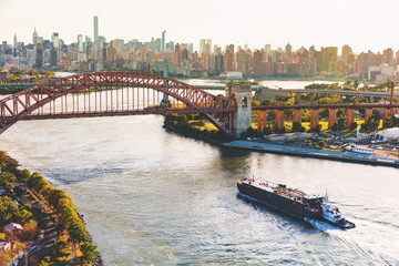 Fototapeta na wymiar Aerial view of the Hell Gate Bridge over the East River in NY