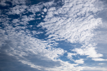 青空と雲、筋雲、うろこ雲