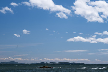 空と海と雲、瀬戸内階