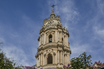 Fototapeta na wymiar Dome of the cathedral of modica