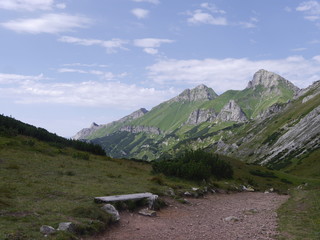 Europa.Tatry Bielskie.widok ze szlaku na Szalony Przechód