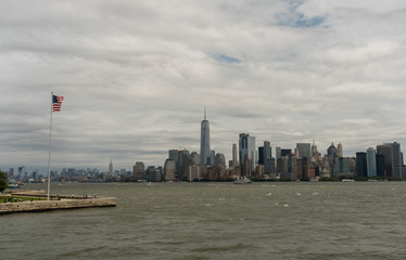 Fototapeta na wymiar Manhattan skyline viewed from the water