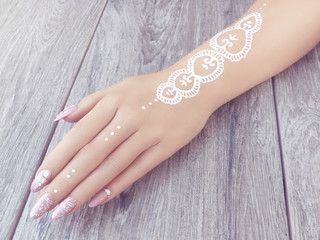 Schönes und modernes Nageldesign