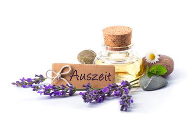 Auszeit  -  Freisteller  -  Lavendelöl, Lavendel, Blüten