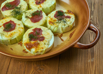 Zucchini mini pizza.