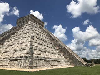 Chich&eacute;n Itz&aacute;