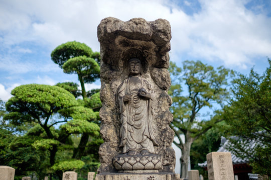 statue in Shitennoji temple
