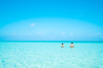 Fototapeta premium ビーチ・女性