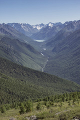 Fototapeta premium Altai Mountains landscape. Lake Karateurek In the distance.