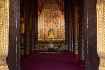  Phra Phuttha Sihing Buddha at Phra Sing Waramahavihan Temple, Thailand.