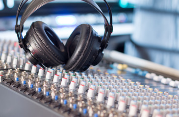 Tonstudio, Mischpult, Kopfhörer