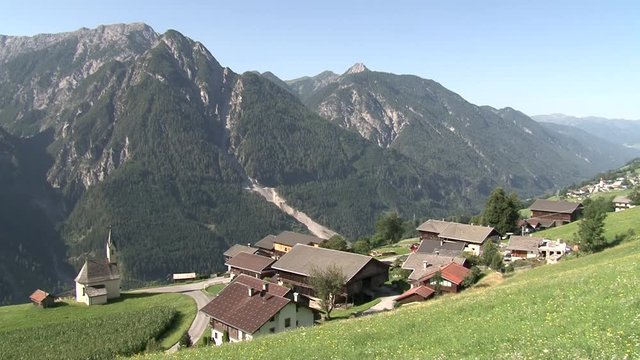 Pustertal. Pustertaler H&ouml;henstra&szlig;e, Penzendorf, Kapelle, Kirche, Kirchturm, Kapelle zur unbefleckten Empf&auml;ngnis, Assling