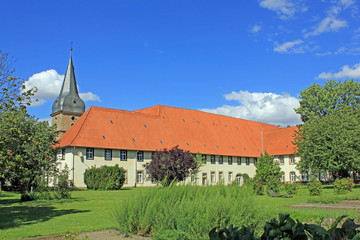 Fototapeta na wymiar Kloster Wöltingerode (12. Jh., Niedersachsen)