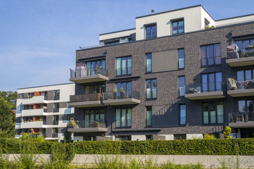 Fassade eines modernen Wohngebäudes in Hamburg, Deutschland