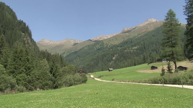Volkzeinerh&uuml;tte, Volkzeiner H&uuml;tte, Volkzeiner, Talschluss, Alm, Haus, H&auml;user, bewirtschaftet, Winkeltal, Weg, Villgraten, Au&szlig;ervillgraten, Osttirol, 